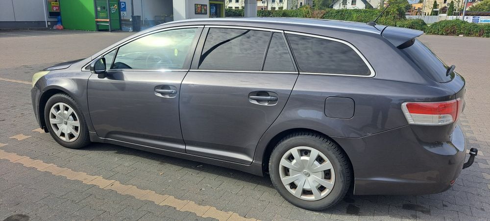 Sprzedam toyota awensis