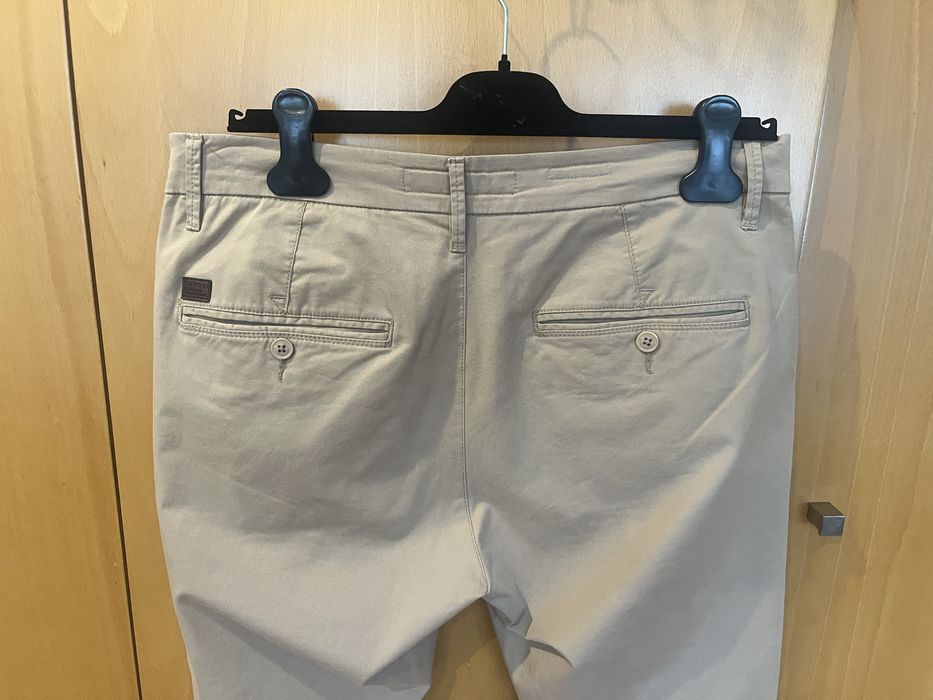 Calças bege Tiffosi Chino/Slim fit