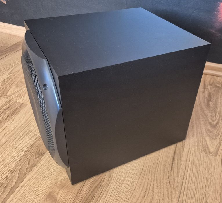 Kompletny subwoofer ze wzmacniaczem Logitech Z-5500 sprawny