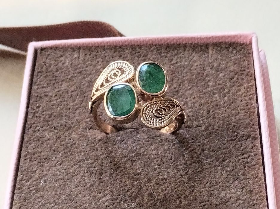 Piękny złoty pierścionek Imago artis. PRL.