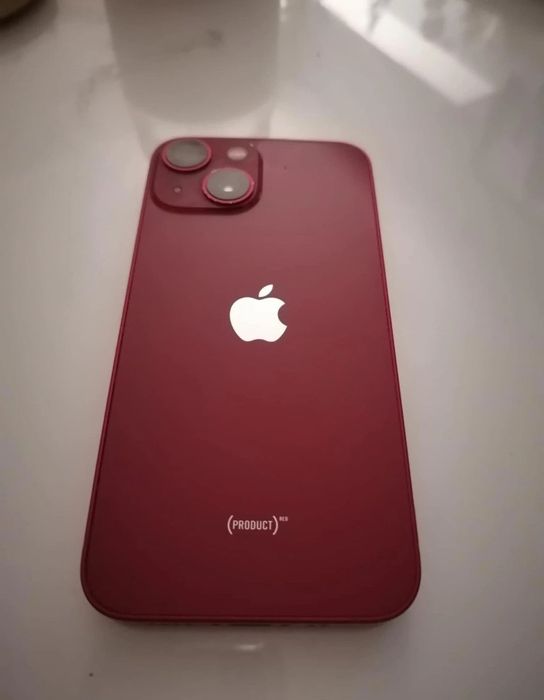 iPhone 13 mini producent red