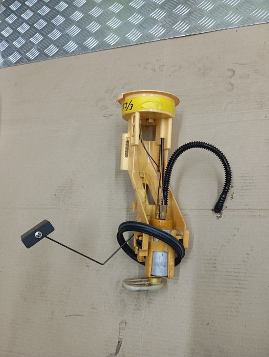 Насос в бак Bmw X5 E53 3.0d m57 колба в бак права з насосом Бмв Х5 Е53