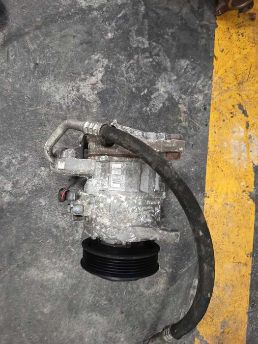 Compressor do ar condicionado Bmw Ref: 64529223695
