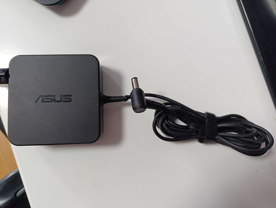 Ноутбук asus x555s