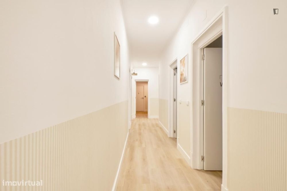 Quarto - localizado em Alameda Lisbon