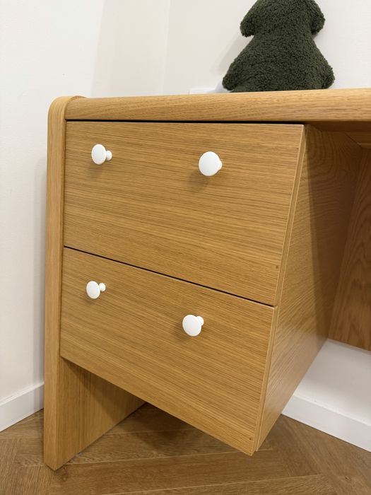 Преміальний письмовий стіл зі шпону дуба - стан нового