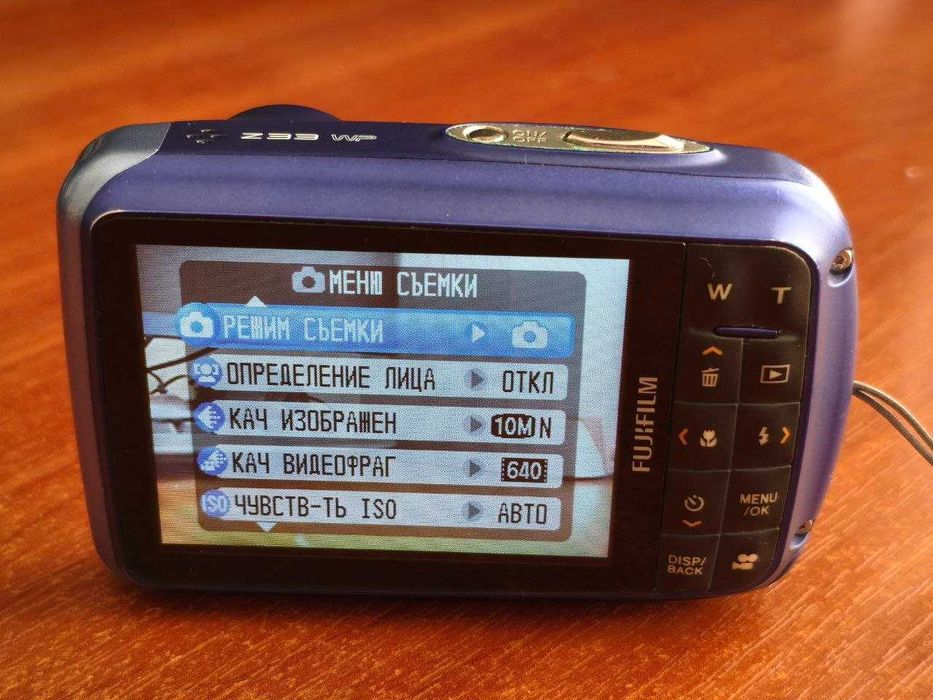 Фотоаппарат для подводной съемки Fujifilm Finepix Z33WP, аккумулятор, зарядное, карта памяти