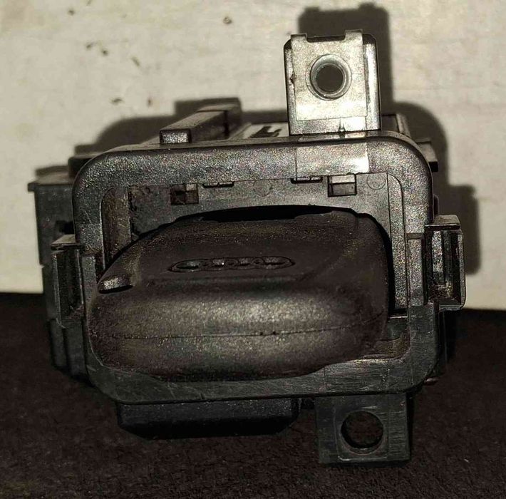 Canhão da Ignição 8K0909131C - AUDI A4 B7