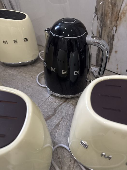 Чайник на плиту електро чайник smeg смег набір ножів