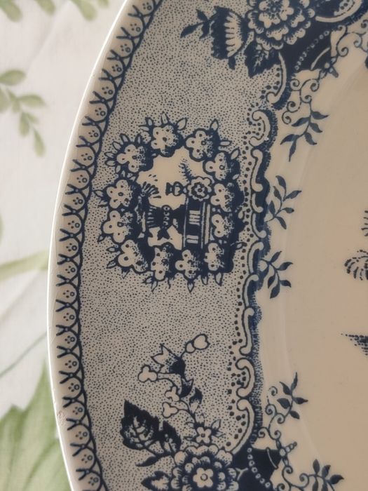 Conjunto de pratos cavalinho.