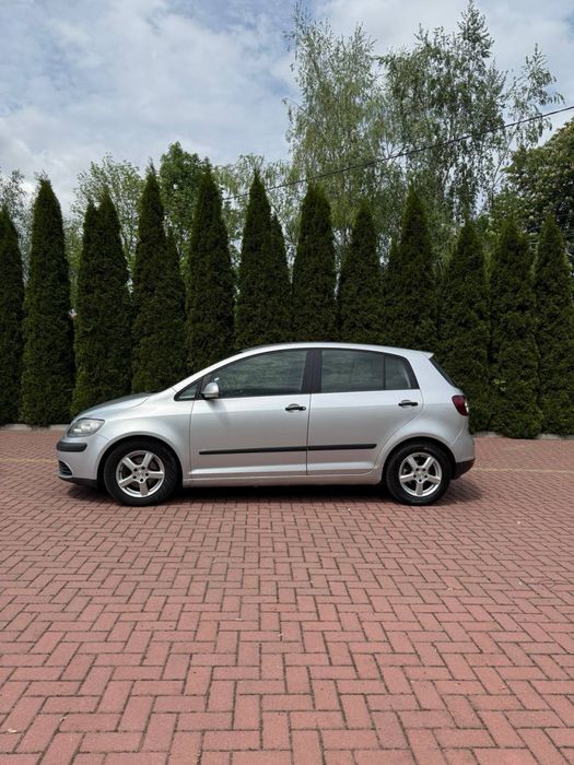 Продам Volkswagen Golf Plus 1.6 бензин
