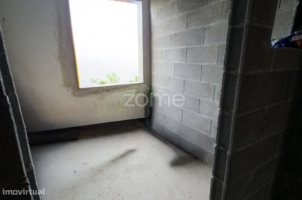 Moradia T5 em fase final de construção em Fornos de Algodres