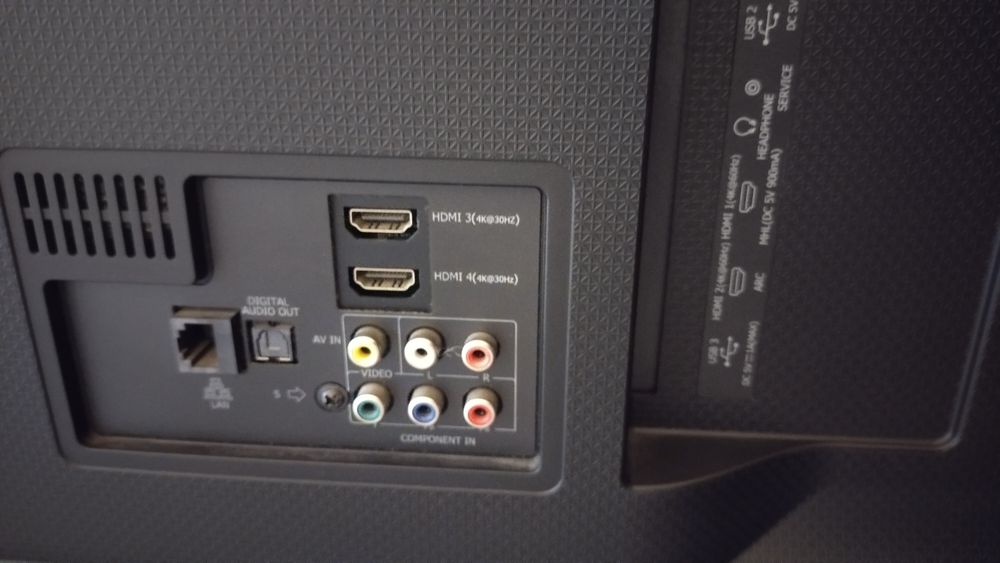 Продам смарт ТВ  Hisense    б.у. диагональ 65 самовывоз из Харькова