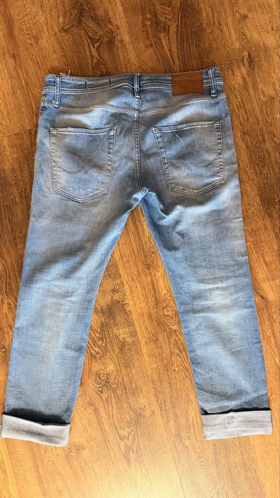 Jeansy Jack Jones z dziurami i przetarciami 34/30