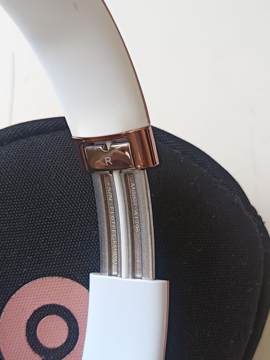 Beats solo wireless 3
