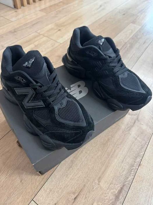 New balance 9060 full black 40