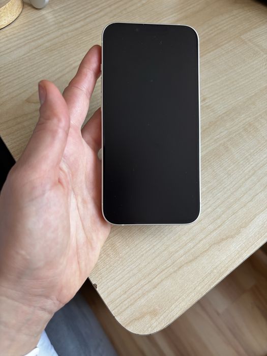 Smartfon iPhone 13