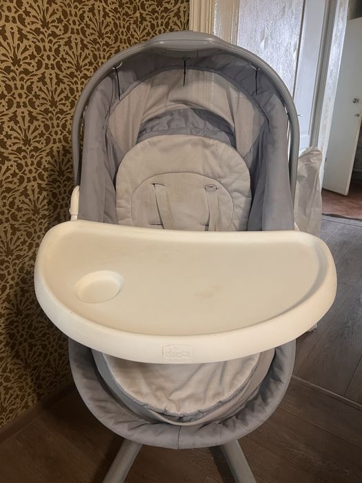 Кроватка и стульчик для кормления chicco 5 в 1