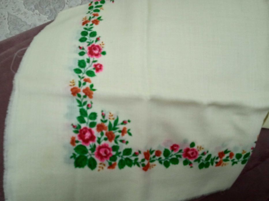 Платок білий шерстяний