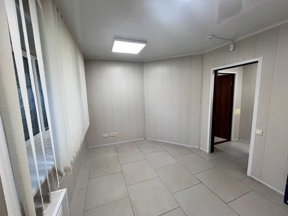 Аренда офис Кириловская 116 центр 60м2 метро 10мин два входа Без% офис