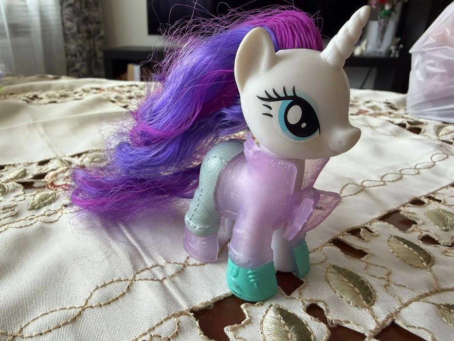 Поні Раріті My Little Pony, Hasbro