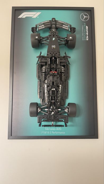 Quadro acrilico e aluminio para lego F1 Mercedes AMG 80 x 50