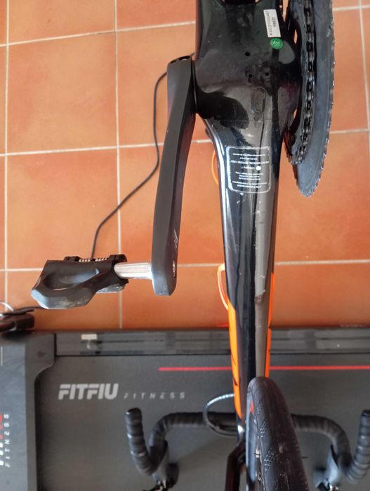 Bicicleta de ciclismo KTM carbono