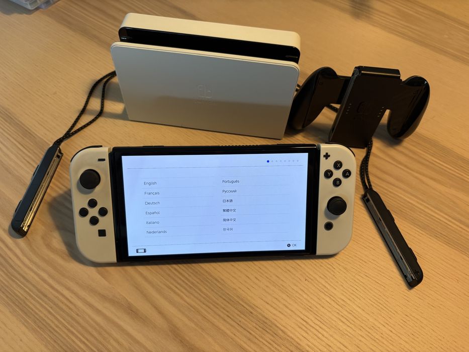 Nintendo switch OLED + 5 jogos Pokémon e Zelda