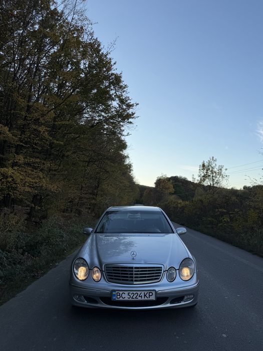 Mercedes Benz w211