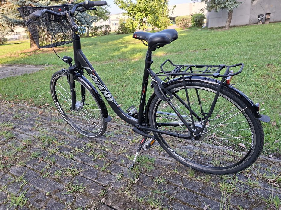 Rower Giant kola 28