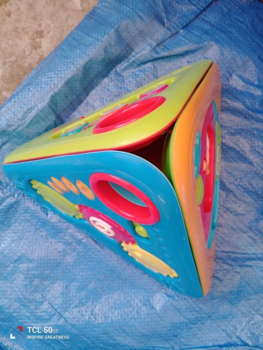 Brinquedo interativo da Imagical dá sons dos animais e dá música.