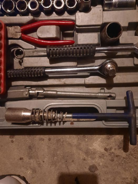 Zestaw kluczy nasadowych MIX