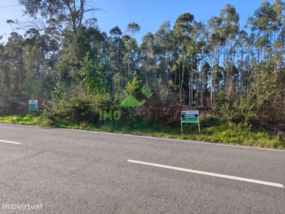 Terreno p/ construção em Fiães (729 m2)