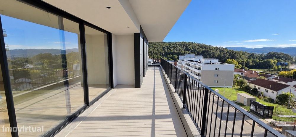 T2 Novo com Varanda e Garagem em Nogueira, Braga | 359.000 €