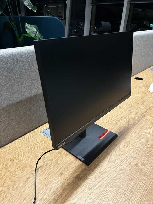 Monitor Lenovo ThinkVision P24h-30 z gwaracją [23.8", QHD, HUB, USB C]