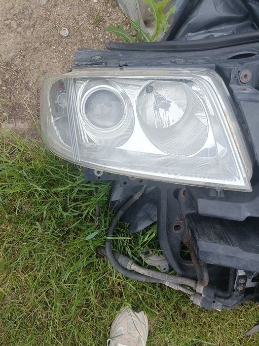 VW Passat B5 FL lampy przód reflektory