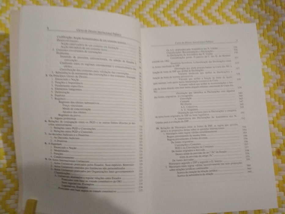 Curso de direito internacional público
de António Cabral Moncada