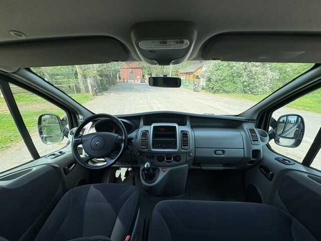 RENAULT TRAFIC PASSENGER r - wynajem bez kaucji