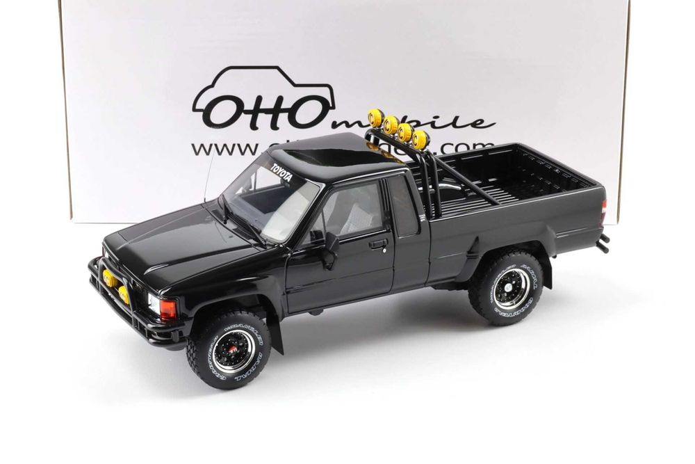 OT481 - Toyota Hilux SR5 - Back to the future