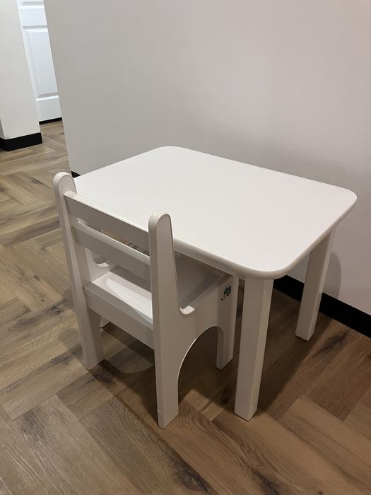 Stolik dla dziecka