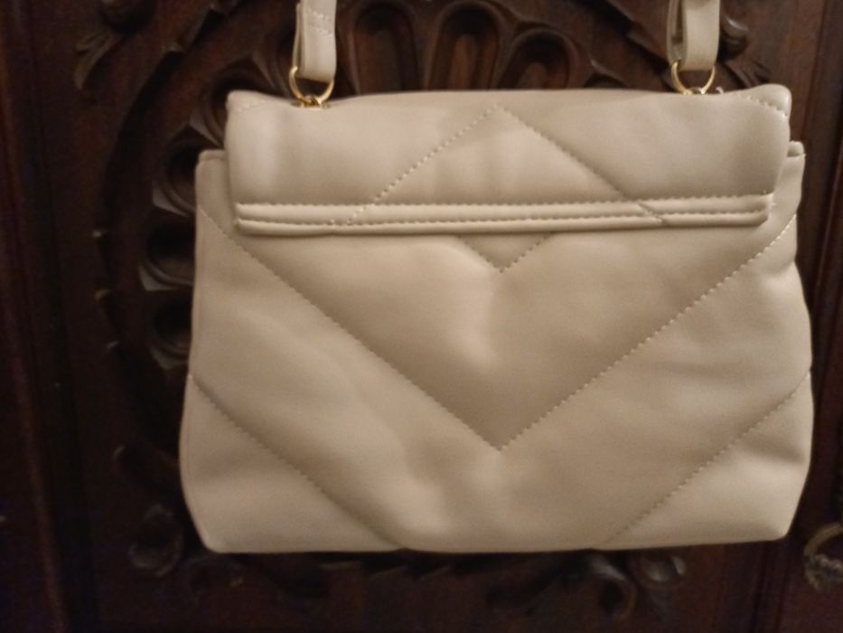 Small Beige Handbag64585159427715121