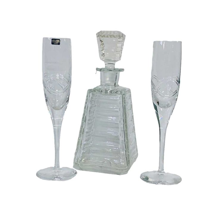 Garrafa e 2 copos Atlantis os dois copos de champagne em cristal