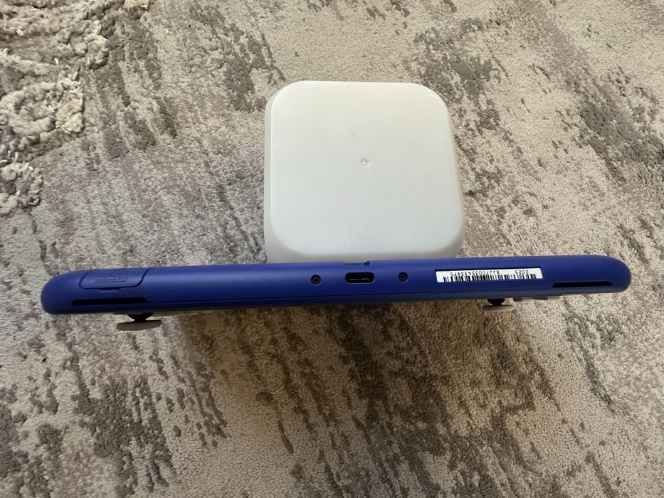 Приставка Nintendo switch lite