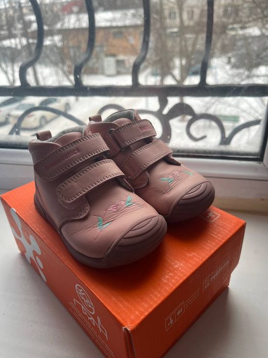 Продам дитячі черевики Biomecanics