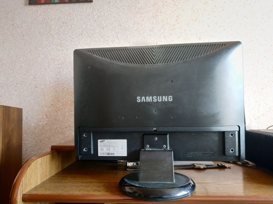 Monitor Samsung 226BW, ekran bez dead pixel