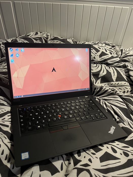 Laptop lenovo ThinkPad T490 i5-8265U 16GB ram