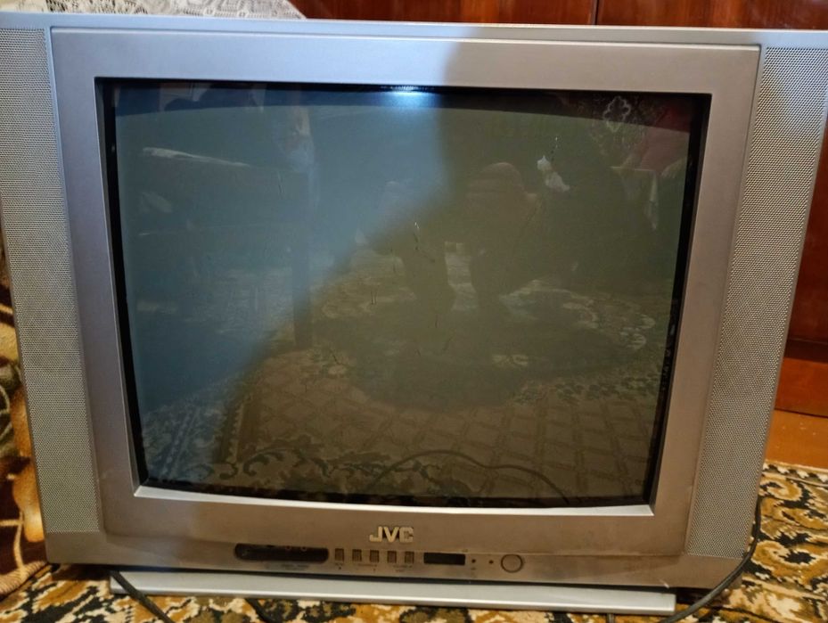 Телевізор jvc бу