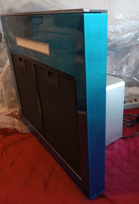 Витяжка настінна Klarstein 60 см, нержавійка