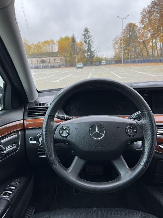 Дизельний w221 Mercedes-Benz 2008 року