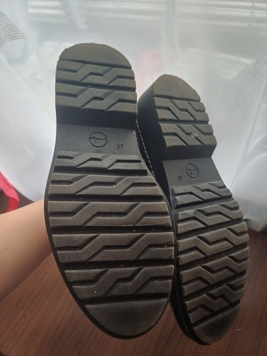 Фірмові жіночі черевики 37 р